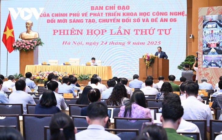 PM requests completion of databases of sectors, levels in 2025 - ảnh 2