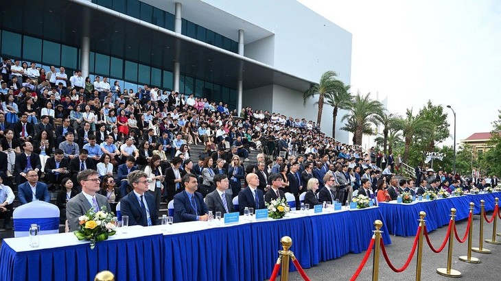 Vietnam International Digital Week 2025 opens - ảnh 1