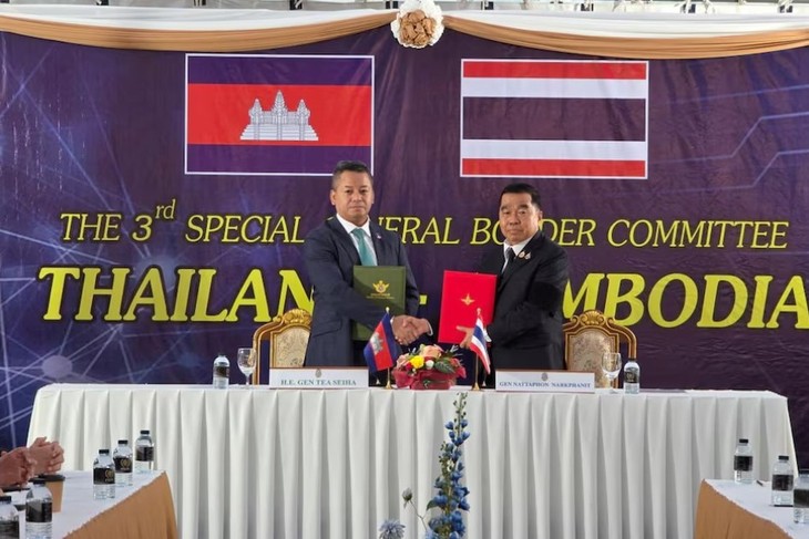 Thailand, Cambodia sign ceasefire deal  - ảnh 1