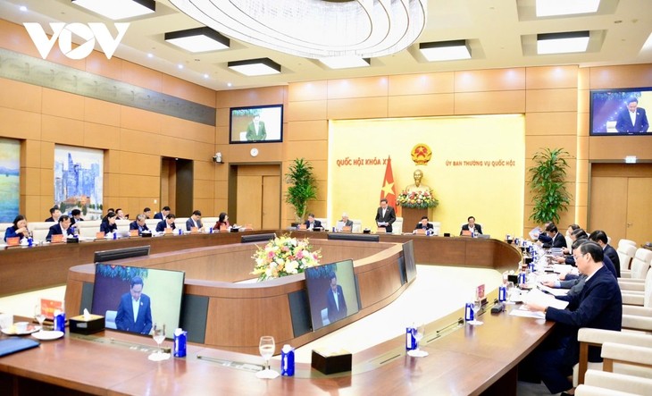 145 candidates introduced as full-time deputies of 16th National Assembly  - ảnh 1