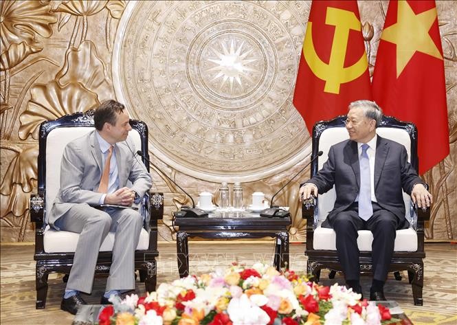 Vietnam considers US one of its top priority partners   - ảnh 1