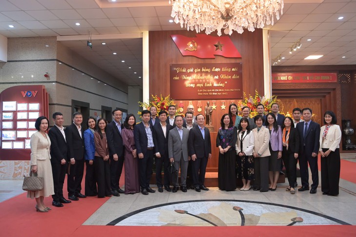 VOV to work closely with new representatives abroad for information dissemination - ảnh 4
