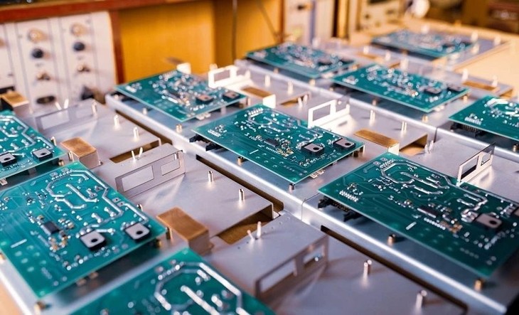 Vietnam earns 37 billion USD from electronics exports in 2.5 months   - ảnh 1