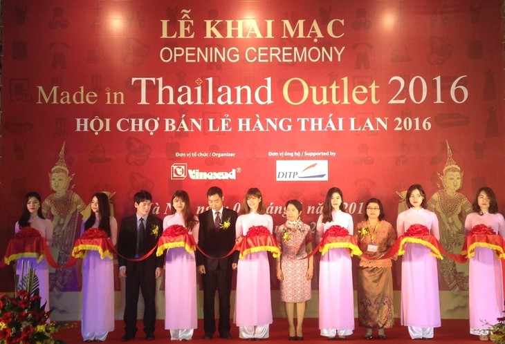 งานแสดงสินค้าไทย MADE IN THAILAND OUTLET 2016 - ảnh 2