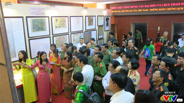 งานนิทรรศการ “หว่างซา เจื่องซาของเวียดนาม - หลักฐานทางประวัติศาสตร์และนิตินัย”  - ảnh 1