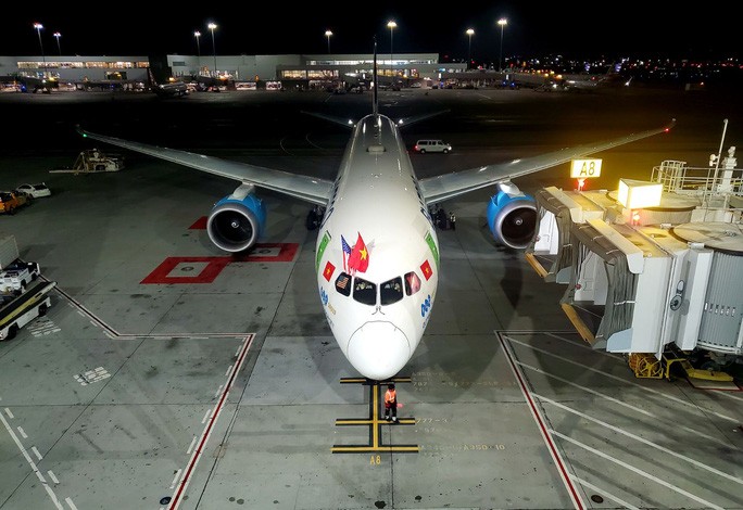 Bamboo Airways выполнила первый прямой рейс Вьетнам-США - ảnh 1