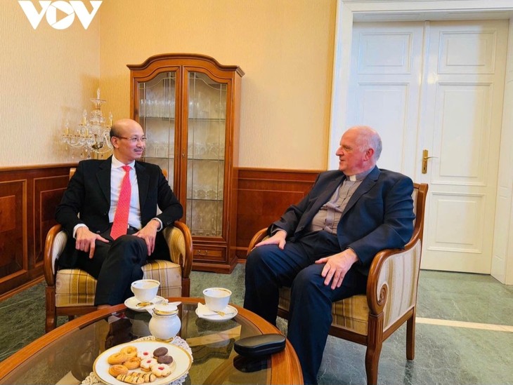 Вьетнам готов активно участвовать в мероприятиях и координировать действия с дипломатическим корпусом в Венгрии - ảnh 1