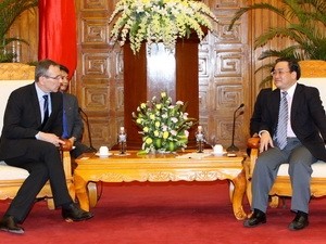 EU Development Commissioner visits Vietnam - ảnh 1