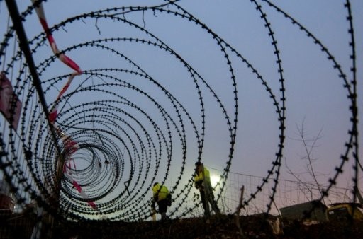 Austria, EU discuss plans to extend migrant border controls - ảnh 1