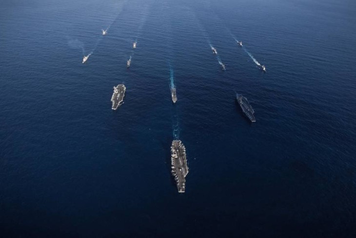 US conducts joint naval exercises with Japan, South Korea - ảnh 1