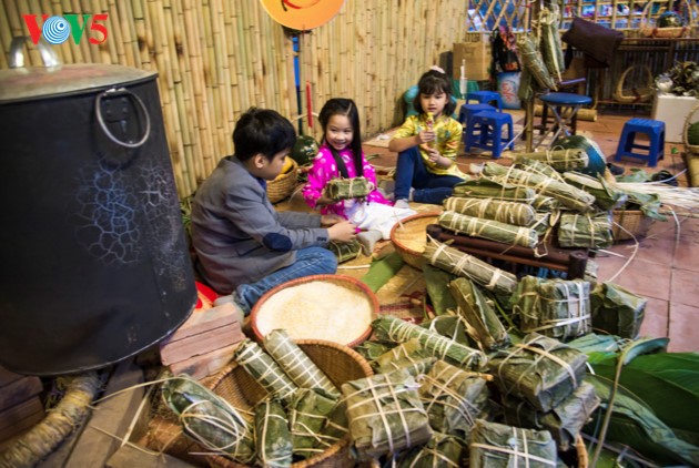 Calligraphy Festival at Hanoi’s Temple of Literature - ảnh 19