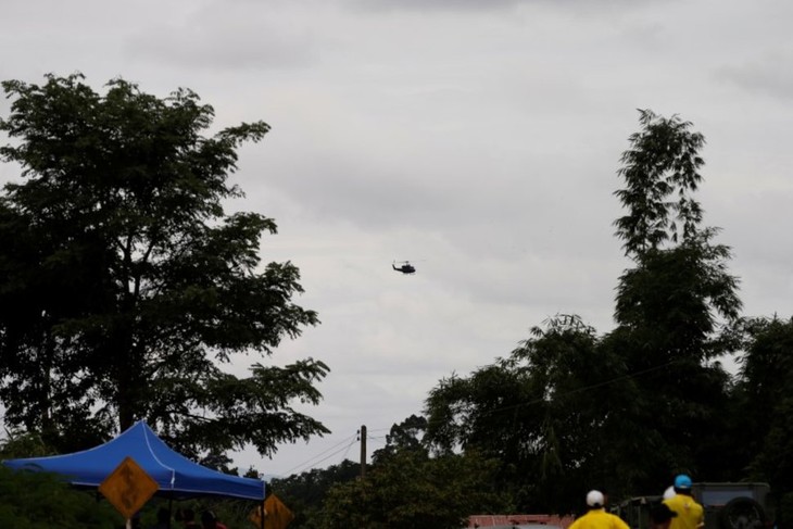 Eight boys rescued from flooded Thai caves - ảnh 1