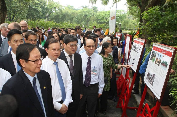 Hanoi exhibition marks 50 years of President Ho Chi Minh’s testament - ảnh 1