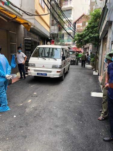 Hanoi's Nam Tu Liem district disinfected following suspected positive COVID-19 case - ảnh 7