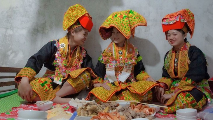 Late night weddings a Dao community staple - ảnh 1