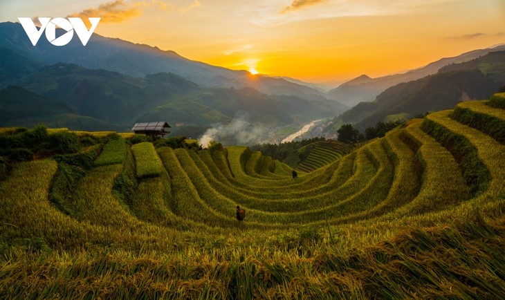 Sunset in northern mountainous areas - ảnh 10