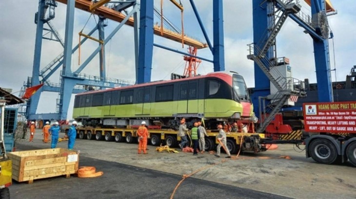 Third train of Hanoi metro line arrives in Vietnam - ảnh 4