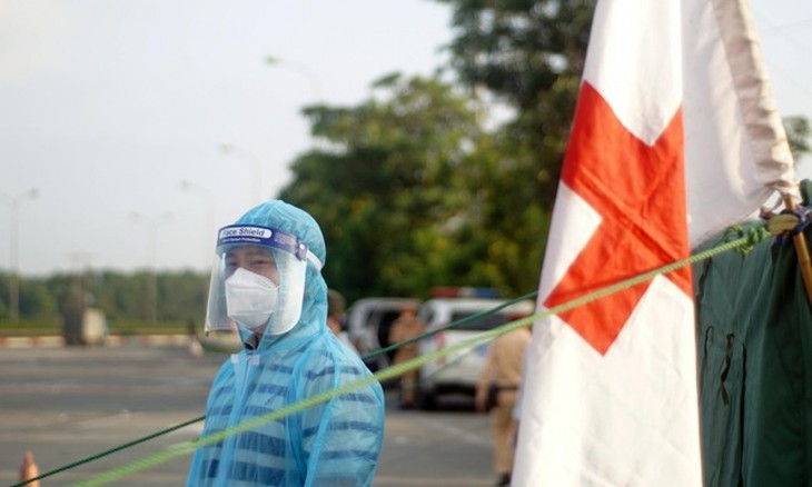 Hanoi erects 22 checkpoints at city entrances to control COVID-19 - ảnh 4