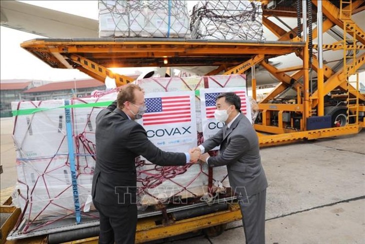 1.5 million doses of Moderna vaccines arrive in Vietnam - ảnh 2