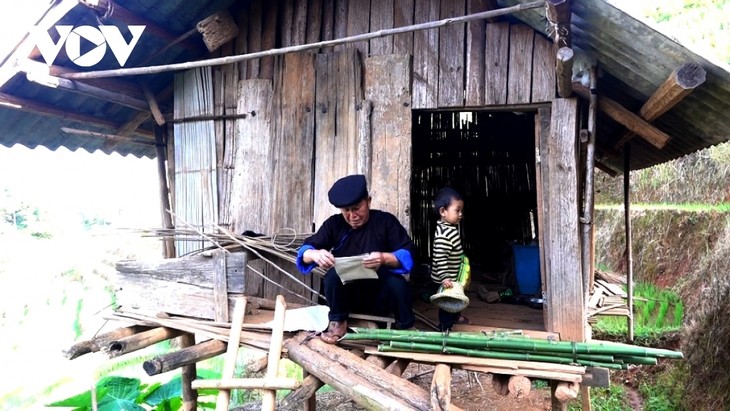 Unique terraced field worshiping ceremony of Mong ethnic people - ảnh 3