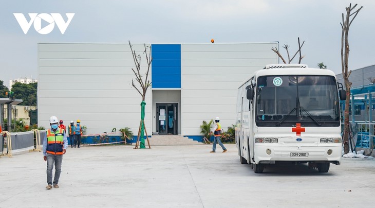 Inside largest field hospital in Hanoi for COVID-19 treatment - ảnh 6