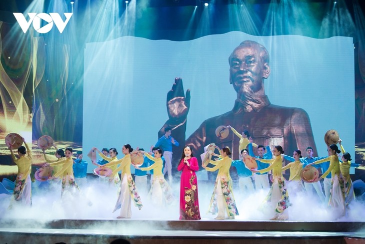 Music gala celebrates National Culture Conference - ảnh 6