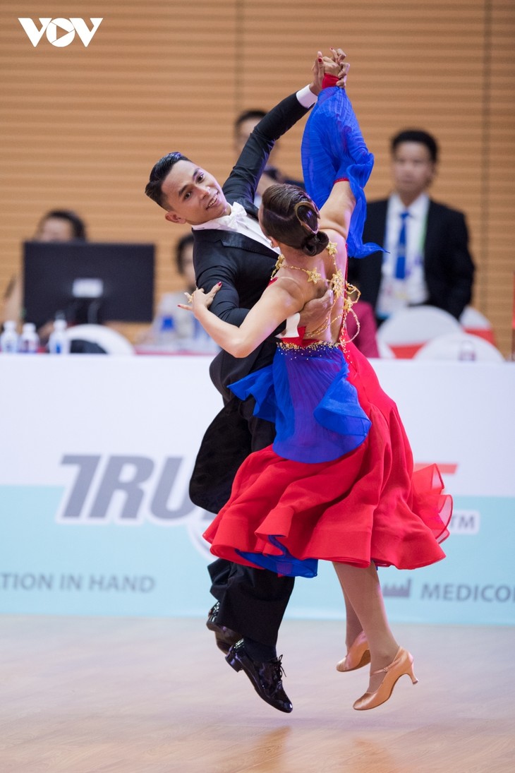 Dancesport performances excite crowds at SEA Games 31 - ảnh 9