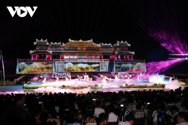 Impressive opening night of Hue Festival 2022 - ảnh 1