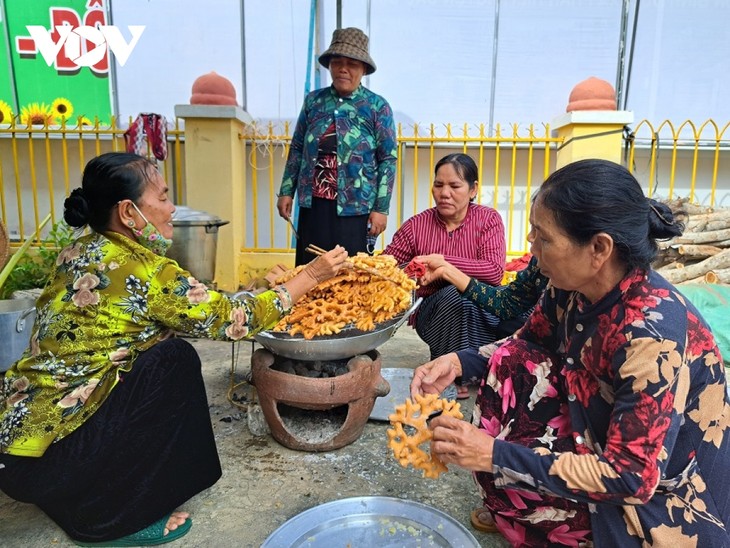 Rợp sắc màu Lễ hội Katê của đồng bào Chăm - ảnh 2