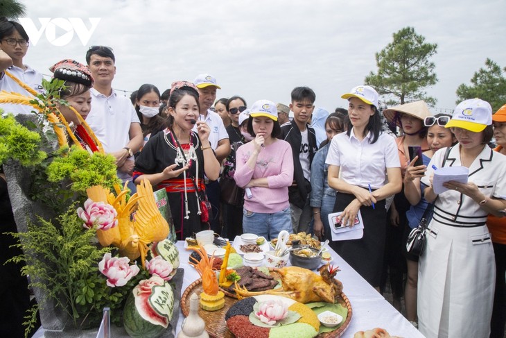 Check-in mùa thu vàng trên đỉnh Phượng Hoàng - ảnh 7