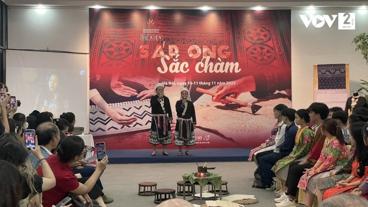 Sự kiện “Sáp ong - Sắc chàm”: Tôn vinh vẻ đẹp phụ nữ dân tộc thiểu số - ảnh 1