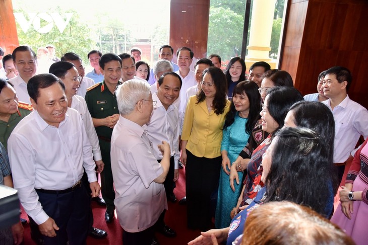 Hình ảnh gần gũi, giản dị của Tổng Bí thư trong các chuyến công tác địa phương - ảnh 3