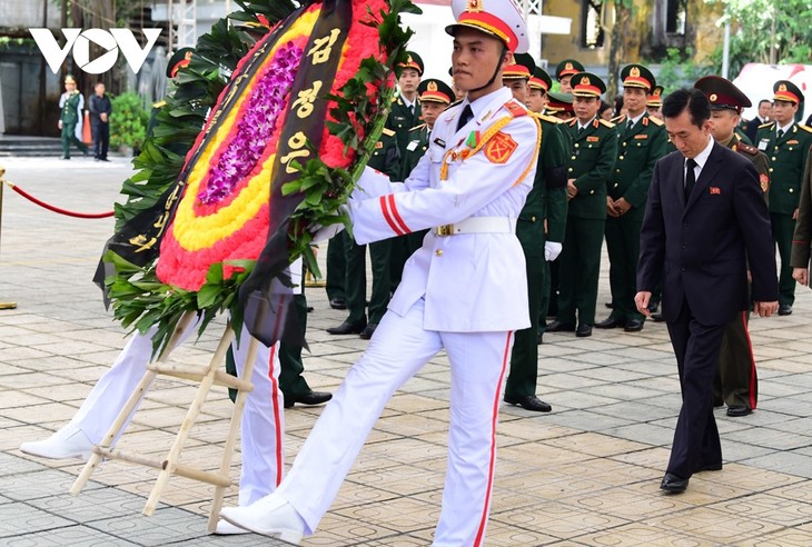 Lãnh đạo các quốc gia, các đoàn quốc tế viếng Tổng Bí thư Nguyễn Phú Trọng - ảnh 23