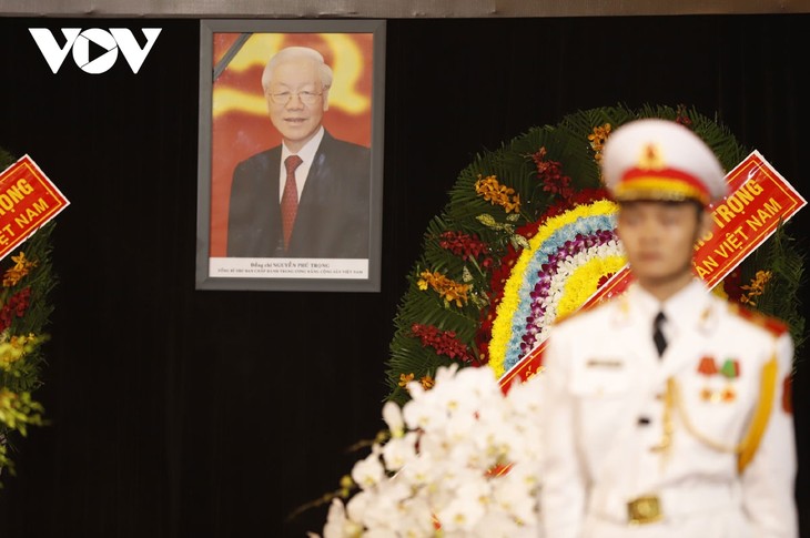 Lễ viếng Tổng Bí thư Nguyễn Phú Trọng tại Hội trường Thống Nhất, TP. Hồ Chí Minh - ảnh 2