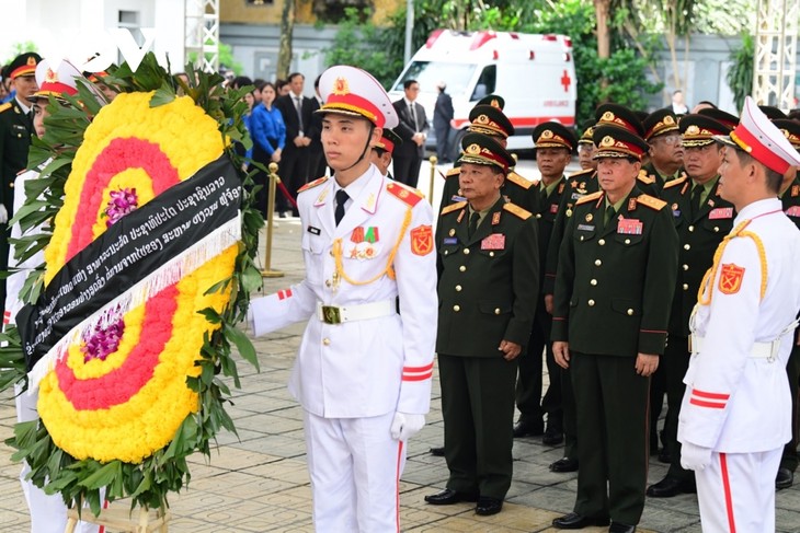 Lãnh đạo Trung Quốc, Nga, Lào và nhiều đoàn ngoại giao viếng Tổng Bí thư Nguyễn Phú Trọng - ảnh 3