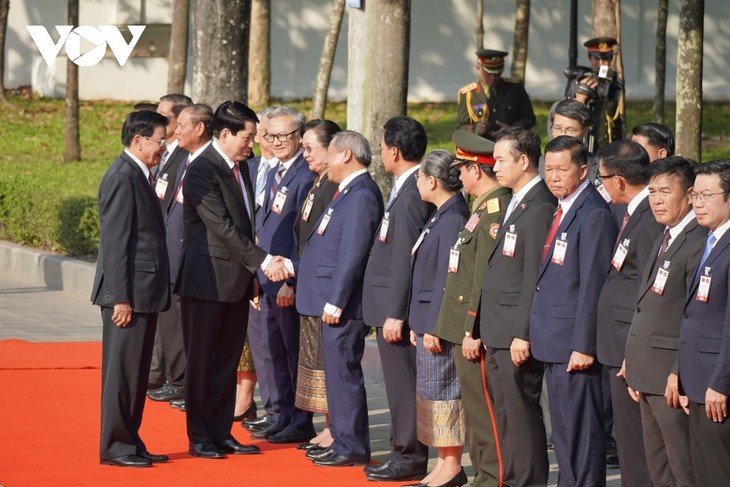 Hình ảnh Chủ tịch nước Lương Cường bắt đầu chuyến thăm chính thức CHDCND Lào - ảnh 11
