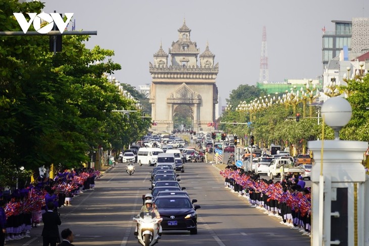 Hình ảnh Chủ tịch nước Lương Cường bắt đầu chuyến thăm chính thức CHDCND Lào - ảnh 4