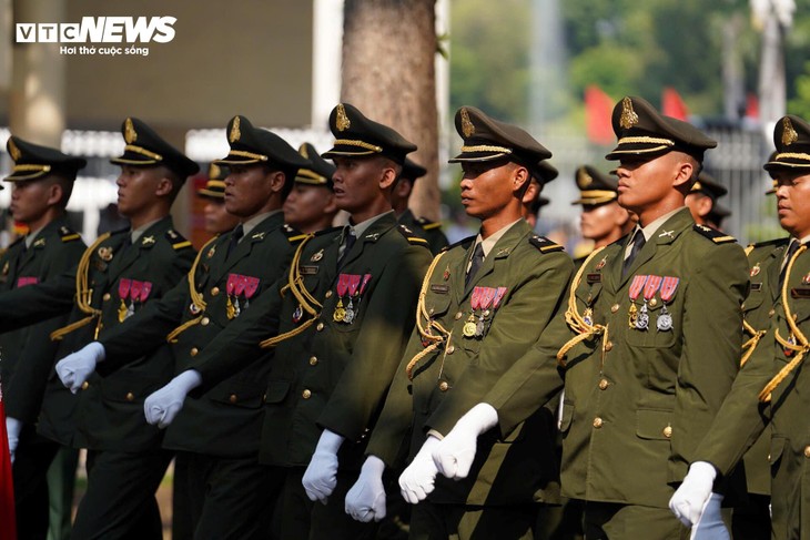 Toàn cảnh lễ diễu binh uy nghiêm, hùng tráng mừng đại lễ 30/4 - ảnh 19