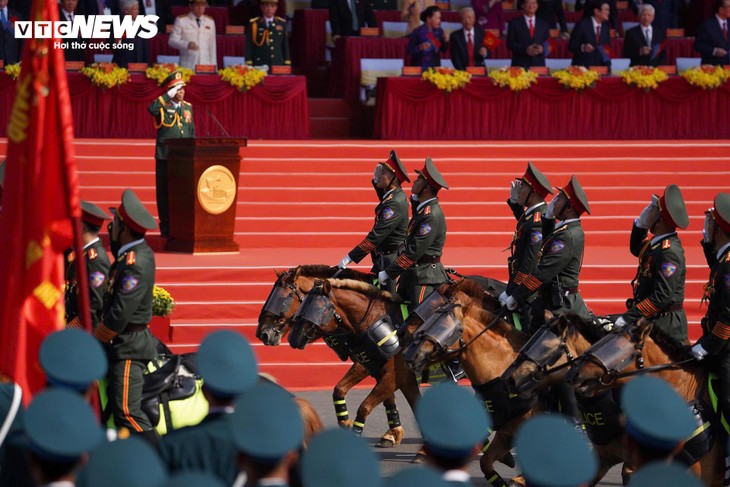 Toàn cảnh lễ diễu binh uy nghiêm, hùng tráng mừng đại lễ 30/4 - ảnh 20