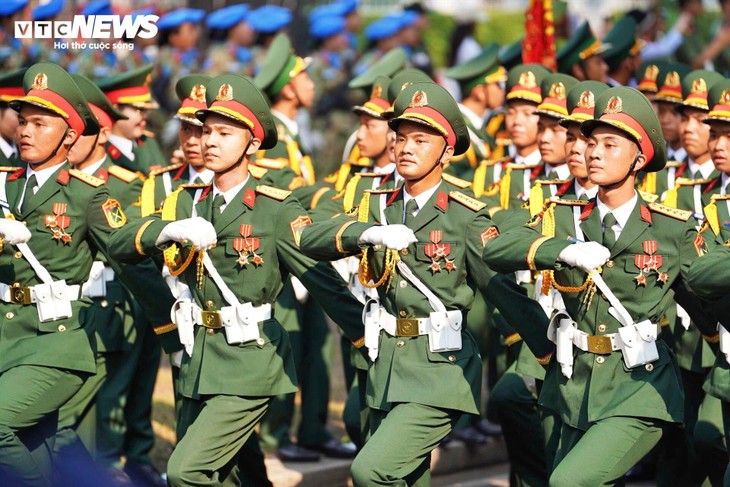 Toàn cảnh lễ diễu binh uy nghiêm, hùng tráng mừng đại lễ 30/4 - ảnh 23