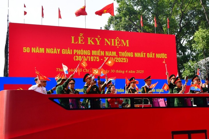 Khối diễu hành đặc biệt lần đầu xuất hiện ở lễ kỷ niệm 50 năm Ngày Giải phóng miền Nam - ảnh 2