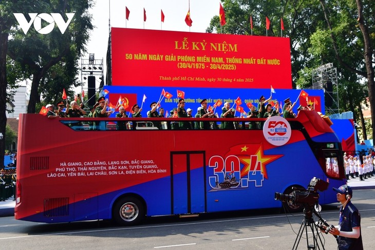 Khối diễu hành đặc biệt lần đầu xuất hiện ở lễ kỷ niệm 50 năm Ngày Giải phóng miền Nam - ảnh 3