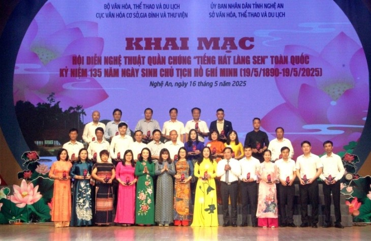 ĐTVH: Nhiều hoạt động kỷ niệm 135 năm Ngày sinh Chủ tịch Hồ Chí Minh - ảnh 6