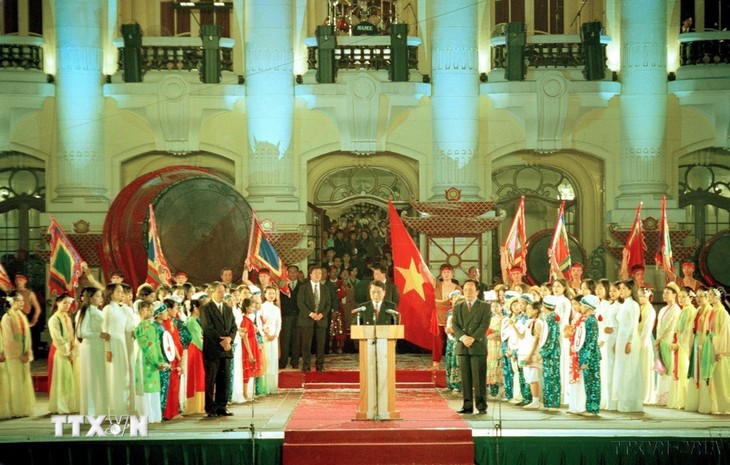 Nguyên Chủ tịch nước Trần Đức Lương - nhà lãnh đạo hết lòng phục vụ sự nghiệp cách mạng - ảnh 17