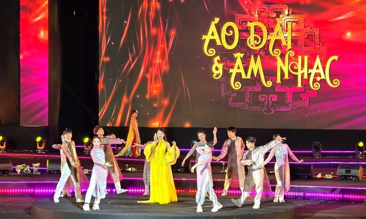 Các sự kiện văn hoá nổi bật trong tuần qua ảnh - ảnh 11