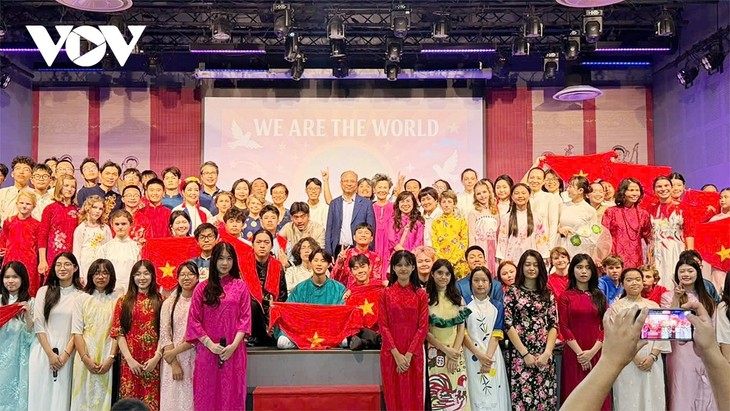 Các sự kiện văn hoá nổi bật trong tuần qua ảnh - ảnh 12