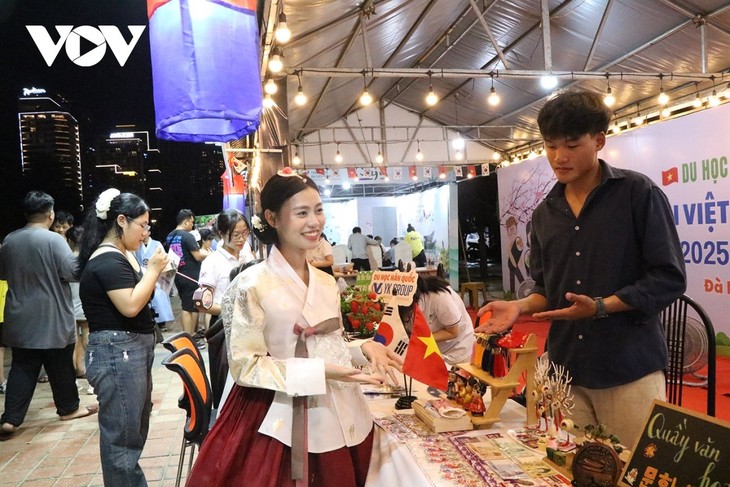 Các sự kiện văn hoá nổi bật trong tuần qua ảnh - ảnh 13