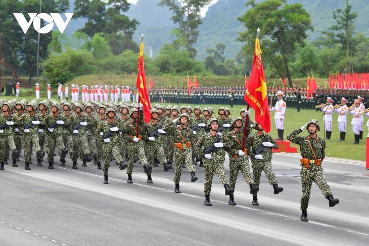 Tổng hợp luyện diễu binh, diễu hành lần 3: Xuất hiện khối xe đặc chủng mới - ảnh 5