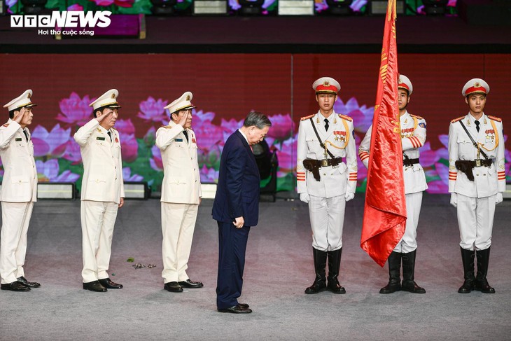 Toàn cảnh Lễ kỷ niệm 80 năm Ngày Truyền thống Công an Nhân dân - ảnh 8