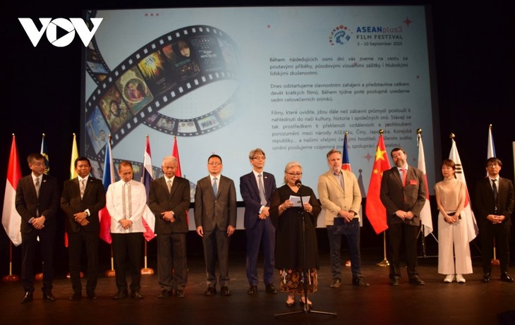 Các sự kiện văn hoá nổi bật trong tuần qua ảnh - ảnh 10